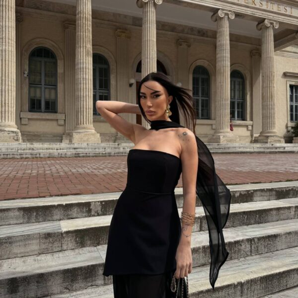 Elegantes Kleid mit passendem Foulard Schwarz